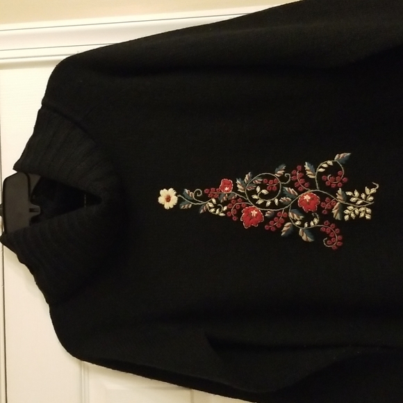 Women's Festive Holiday Sweater - Picture 2 of 8